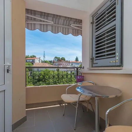 Yolanda Apartman *