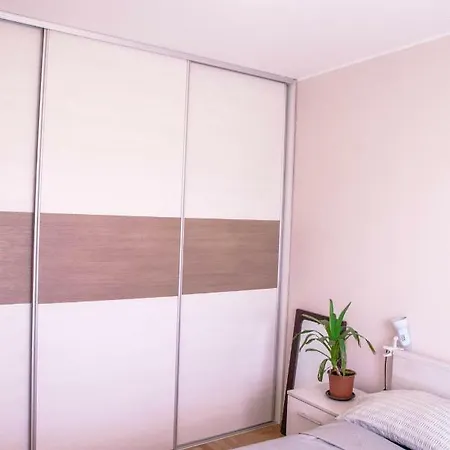Yolanda Apartman Póla