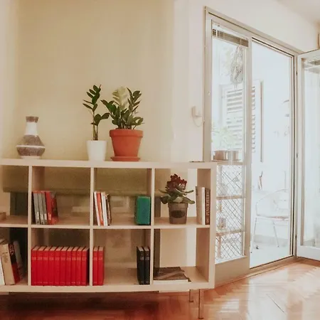 Yolanda Apartman Póla