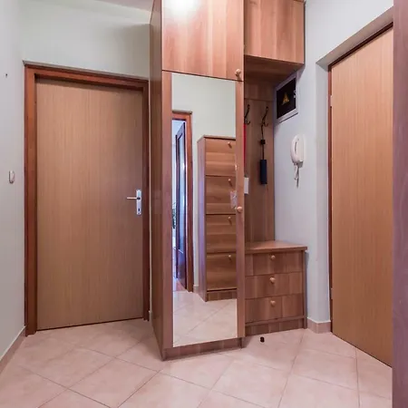 Apartment Yolanda *